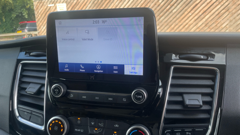 Ford Tourneo Custom Transit Custom Tourneo L2 Diesel Fwd 2.0 EcoBlue 150ps Low Roof 8 Seater Titanium